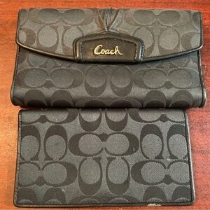 Coach- Signature C Trifold Black Removable Checkbook Wallet 2 Pieces